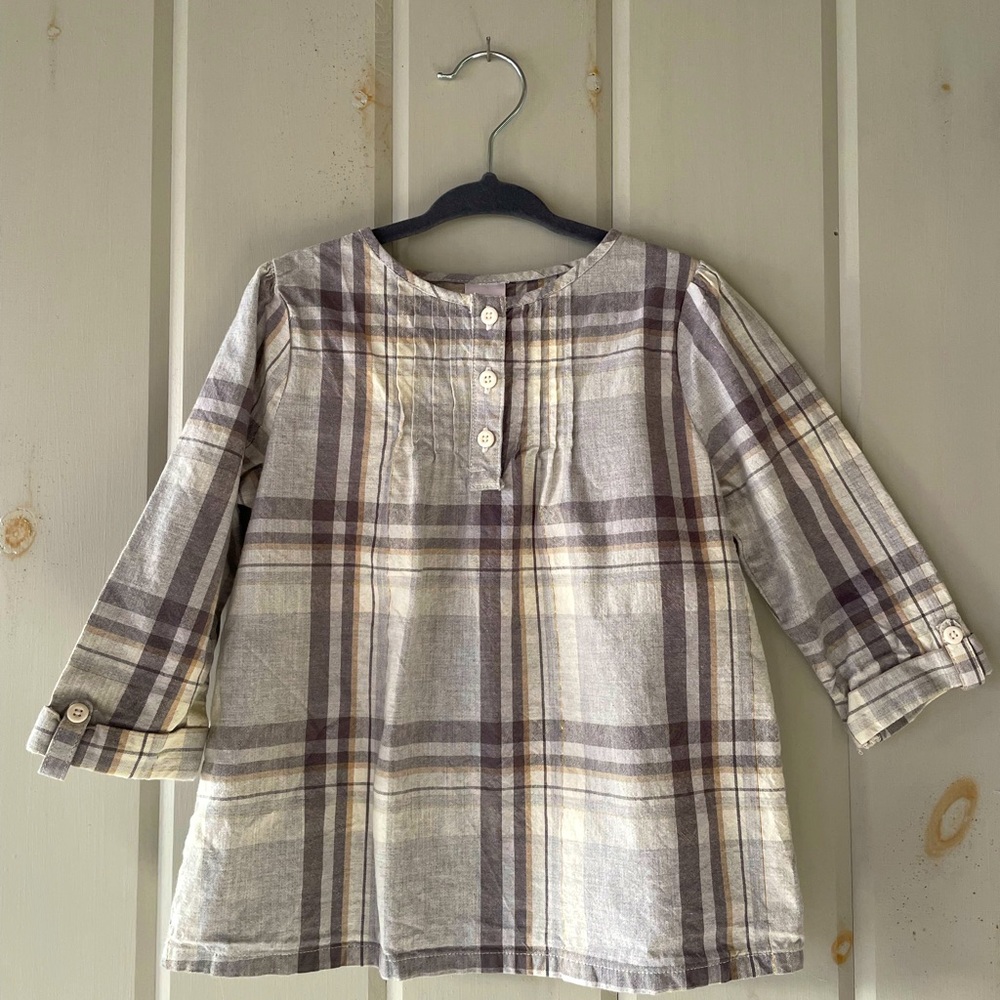 GYMBOREE girls gray and gold plaid shirt with 3/4 sleeves.  Size 5T